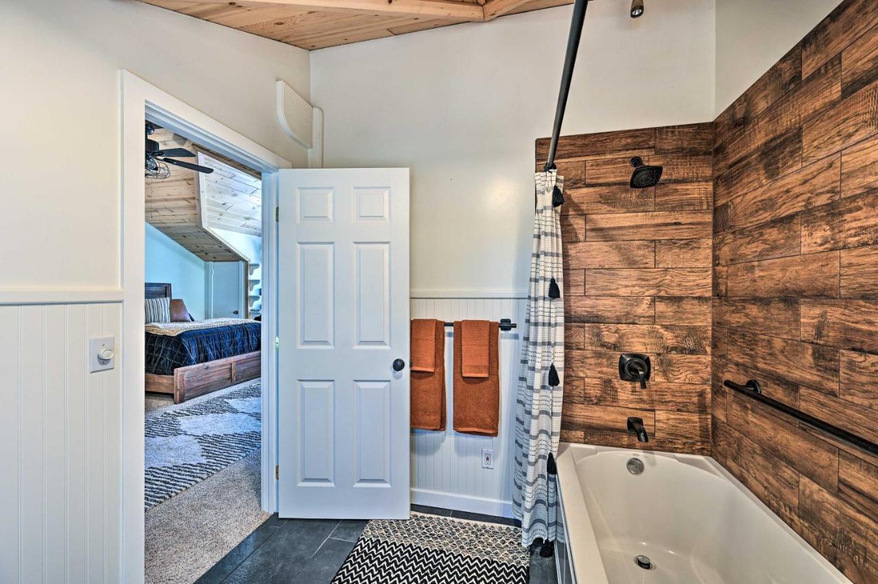 Inviting Julian Home With Scenic View And Hot Tub Exteriör bild